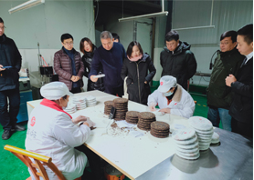 世界知識(shí)產(chǎn)權(quán)組織和國(guó)家知識(shí)產(chǎn)權(quán)局調(diào)研湖南湘豐桑植白茶有限公司