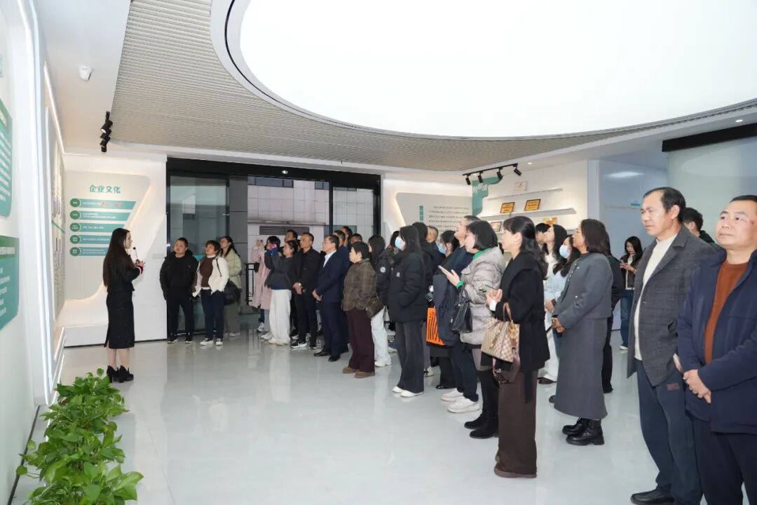 全省農業國際貿易高質量發展業務培訓班赴湘豐茶業集團開展現場觀摩活動：聚焦貿易基地建設 探訪國際化發展路徑